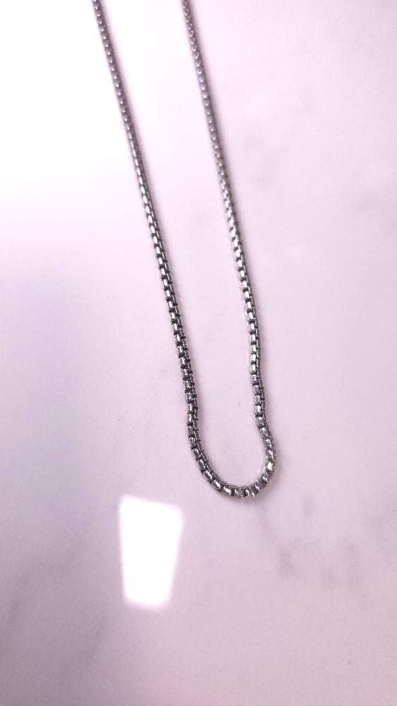 Image of Rounded box chain necklace 