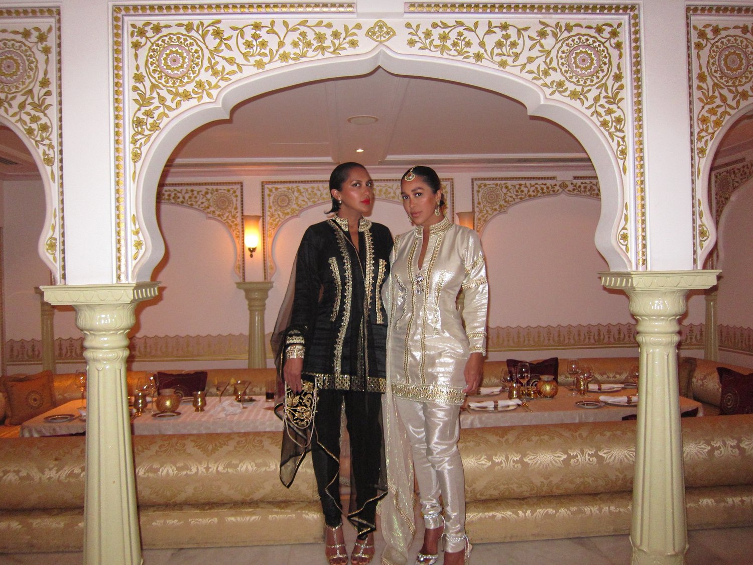 Image of EMBELLISHED SATIN INDIAN PANT SUIT (M)