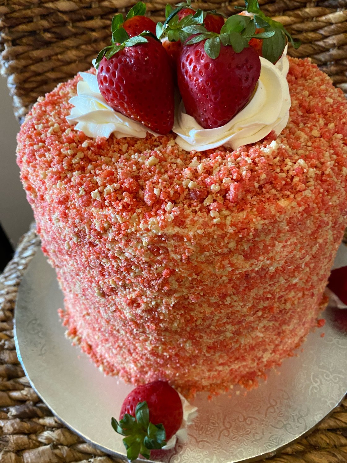 Image of Strawberry Crunch Cake