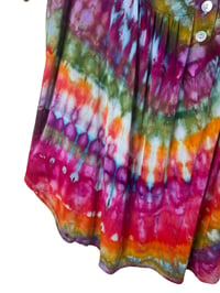 Image 4 of XL Luxe Knit Babydoll Top in Tropical Spiral Ice Dye