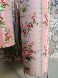 Image 5 of Lampe baladeuse " Écrin de roses "