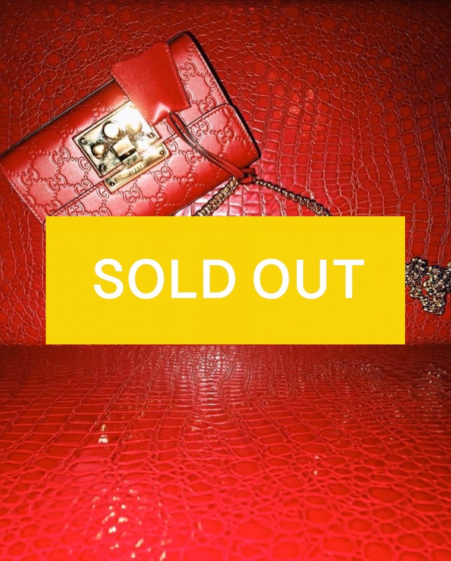 Image of GUCCI GUCCISSIMA LEATHER PADLOCK SHOULDER BAG (RED)