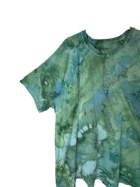 Image 3 of ♻️ UPCYCLED XXL Men's 100% Cotton Henley Tee in Verdant Watercolor Ice Dye