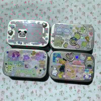 Image 1 of tin trinket box w/mirror and cloth inside