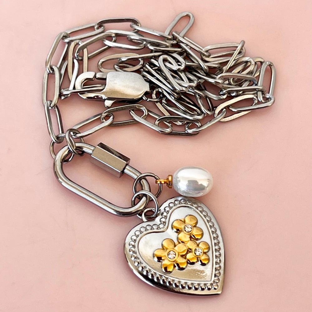 Image of Floral Heart and Pearl Carabiner Chain