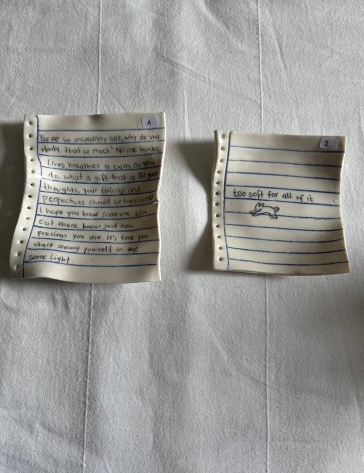 Image of porcelain love notes L