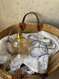 Image 2 of La baladeuse upcyclée Rosita