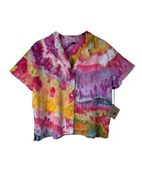 Image 4 of ♻️ UPCYCLED S Linen Blend Resort Shirt in Bright Agate Ice Dye