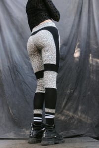 Image 1 of RAYA leggings, grey leopard/black