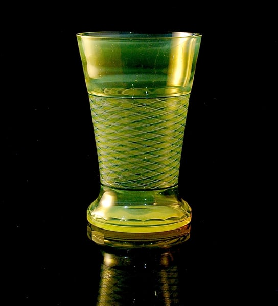 Image of Faceted Retticello cup