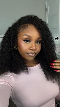 Image 2 of v part kinky curly wig 20” (leave out required) 