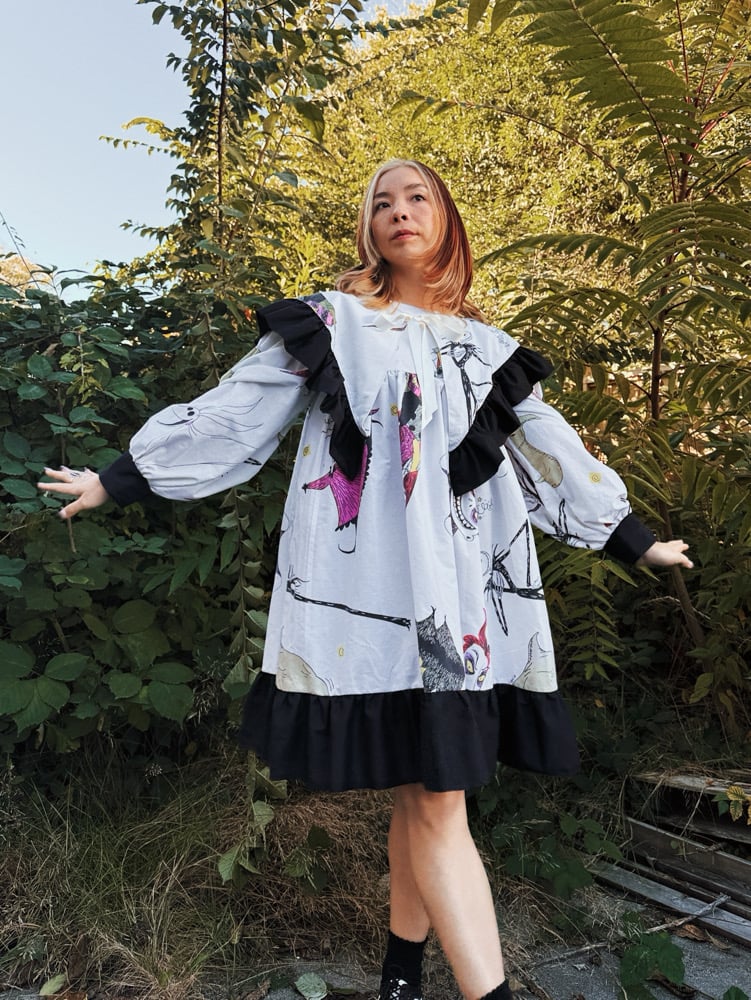 Image of Oversized Ruffle Collar & Puff Long Sleeve Dress — Halloween