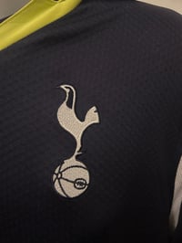 Image 5 of Tottenham Hotspur “MODRIĆ 14” 2010/11 Long Sleeve Third Shirt + patches (L)