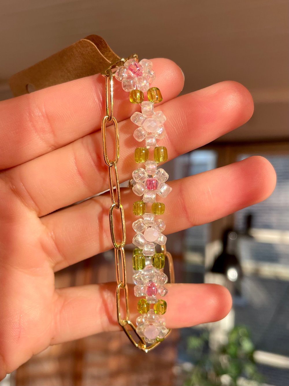 Image of Clear Flowers w/ Gold Chain