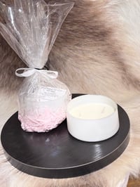 Image 4 of Beautiful White Soy Bowl  Candle (French Toast & Cinnamon)