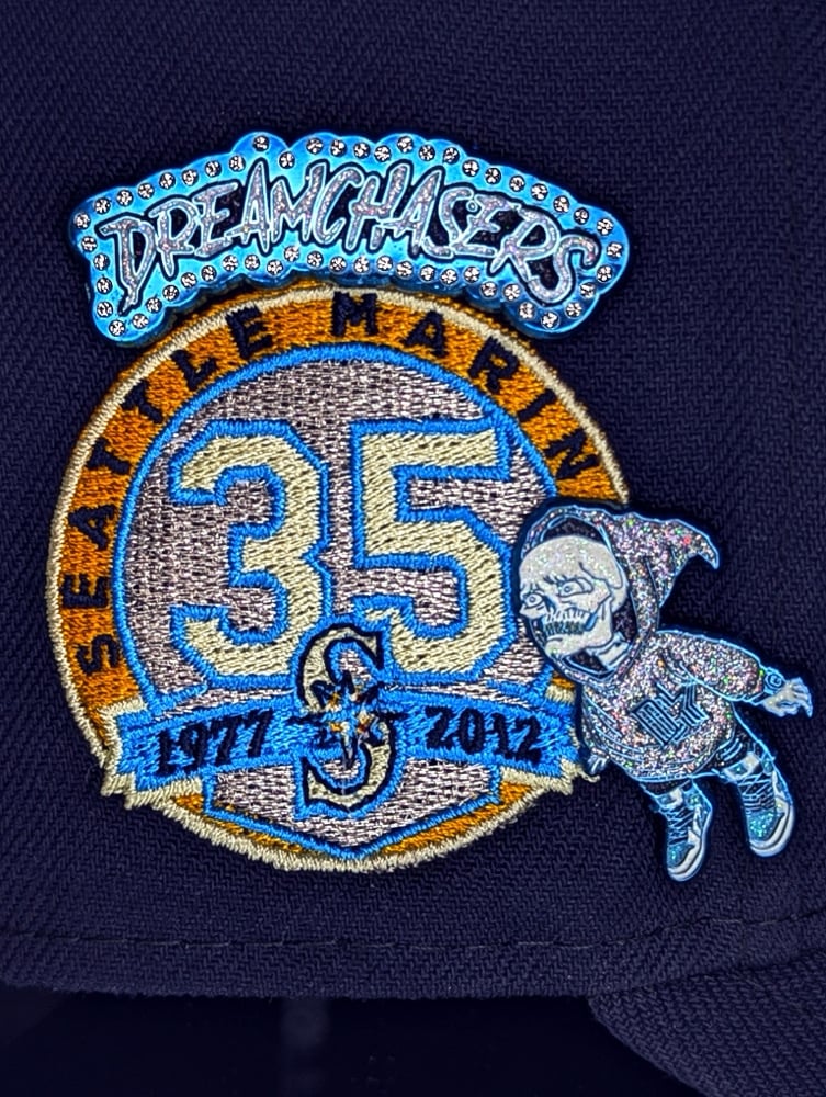 Image of DREAMCHASERS (Monsoon)