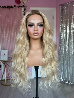 Image of human hair honey blonde (ready to ship)