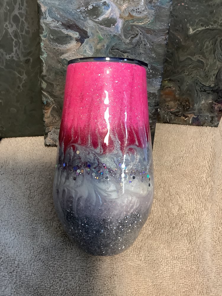 Image of 17oz Pink/Silver Glitter Ombré Wine