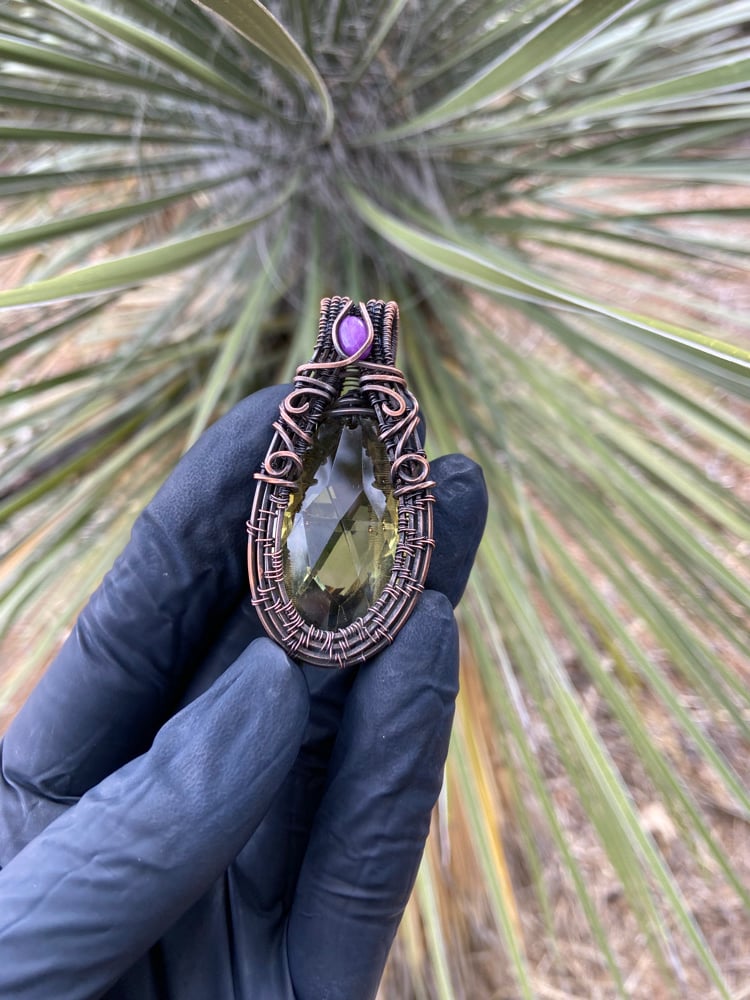 Image of Yellow crystal x purple agate