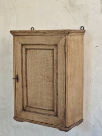 Image 4 of L'armoirette en chêne 