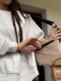 Image 5 of “TERRA” Holsterbag beige