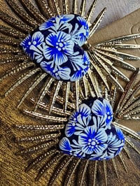 Image 3 of Aretes Artesanal Cora Azul Flores