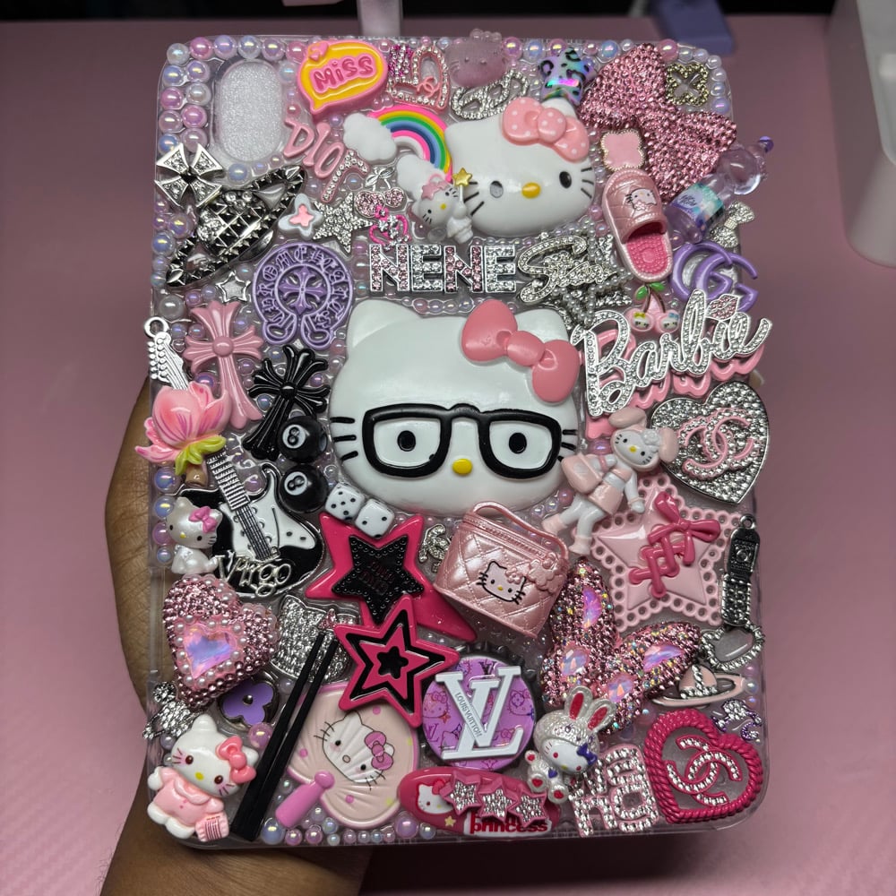 Image of Freestyle iPad/MacBook Junk Case Assorted Charms