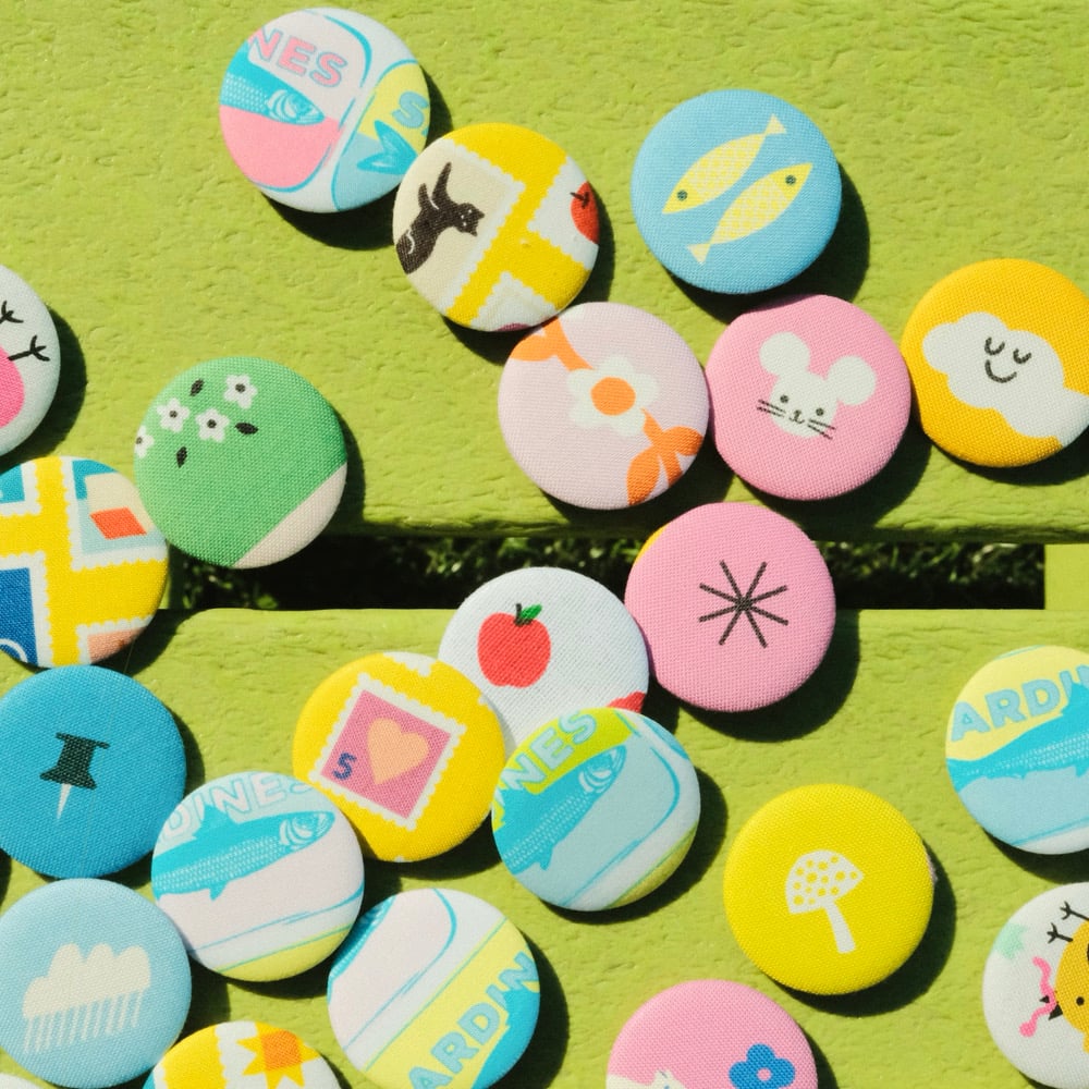 Image of FABRIC SCRAP BUTTON