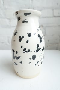 Image 4 of Sam Hewitt / Pouring Vessel 2	