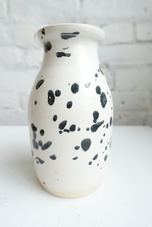 Sam Hewitt / Pouring Vessel 2	