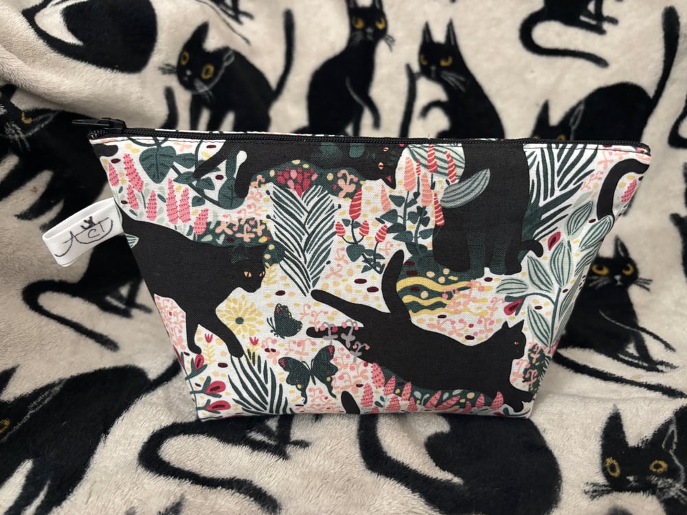 Image of Black Cat Zipper Pouch