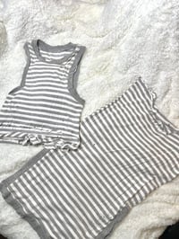 Image 4 of Distressed Ribbed Set