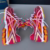 Image 4 of size: us9.5W uk7.5 eu41.5 cm26