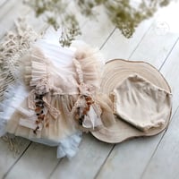 Image 1 of Boho photo props | Alessia sitter set | size 9-12 months