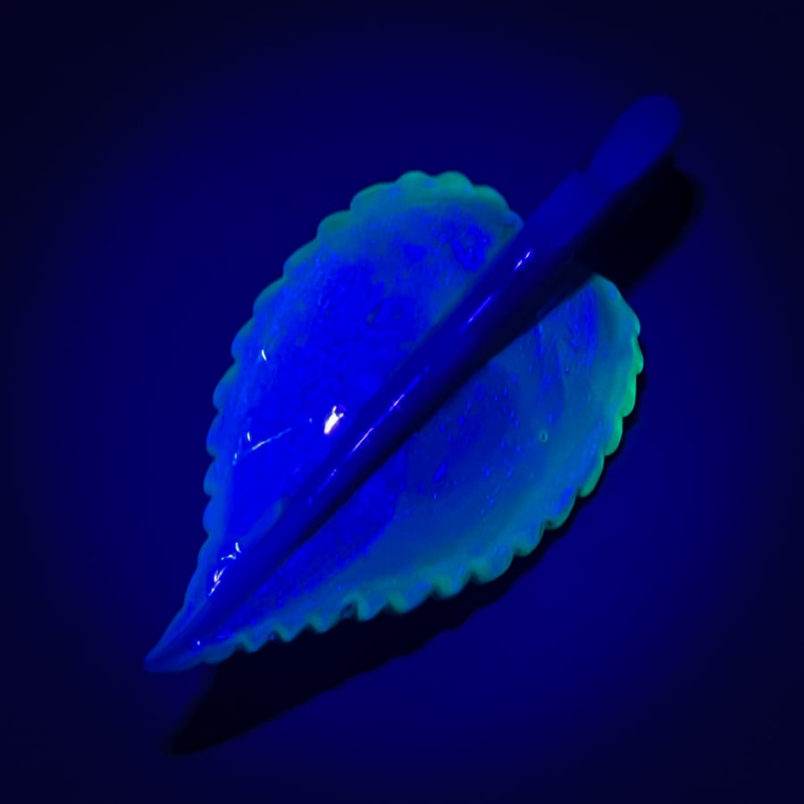 Image of Liquid Blue Snail Leaf Pendant