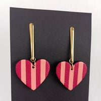 Image 4 of Boucles d'oreilles "Léa" en cuir upcyclé 