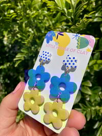 Image 5 of DAISY CHAINS - Blue/Lime