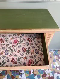 Image 4 of Buffet ancien revisité vert olive et fleurs anciennes 