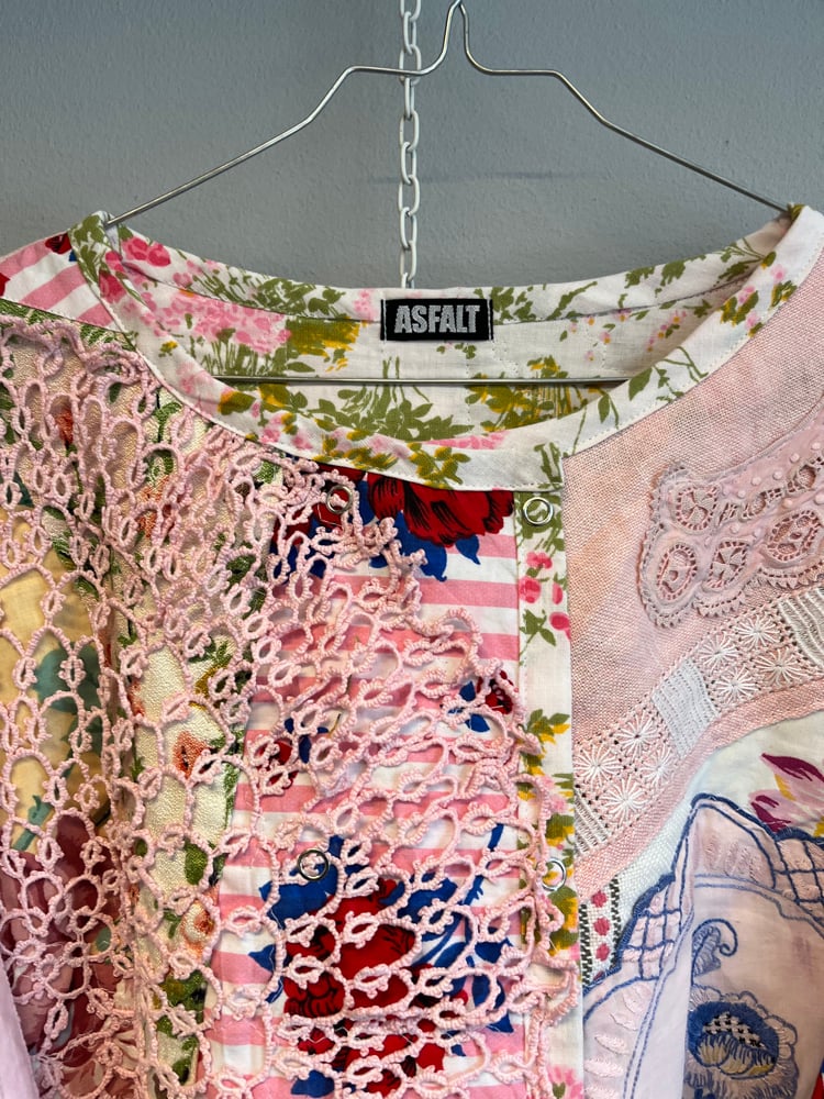 Image of Sunday puzzle jacket pink (xs-xl)