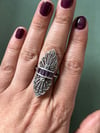 Grande bague de style Art Déco en argent massif, marcassites et améthystes. Taille 58-59