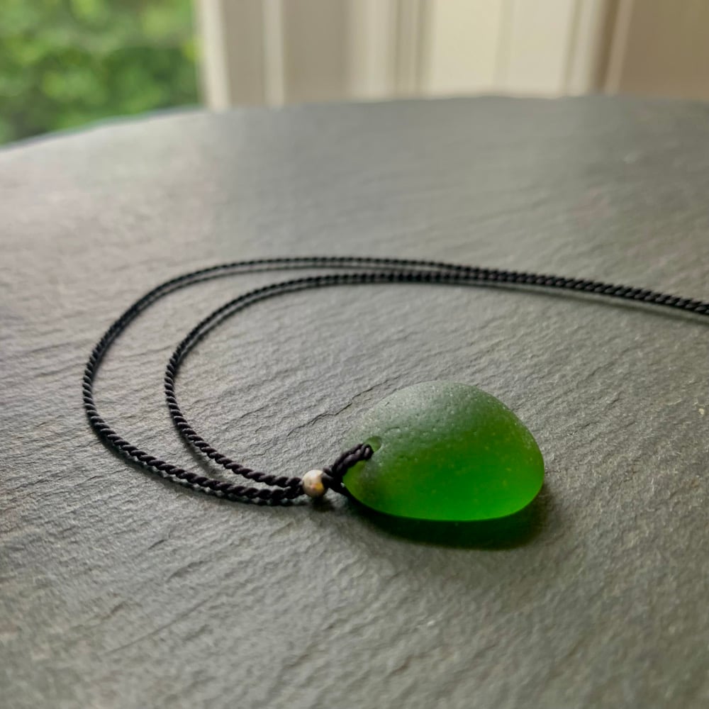 Image of Green round sea glass necklace