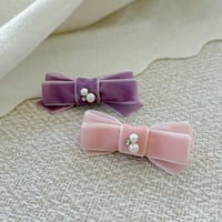 Image 1 of VELVET PEARL HAIRBOW