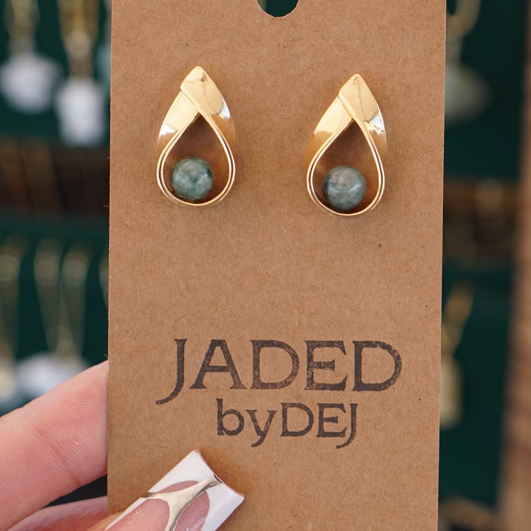 ribbon jade earrings
