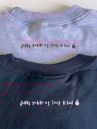 Image 4 of È Soul Cultura Una Dos 2 front logo Sweatshirt