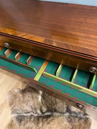 Image 3 of Vintage flamed mahogany sideboard 