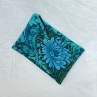 Image 3 of William Morris Pouch No.11