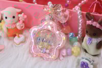 Image 2 of 'chuu' shaker