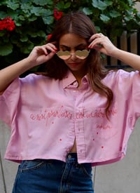 Image 1 of Chemise crop « un autre monde »