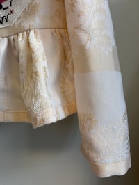 Image 7 of Love is in the air (s/m)