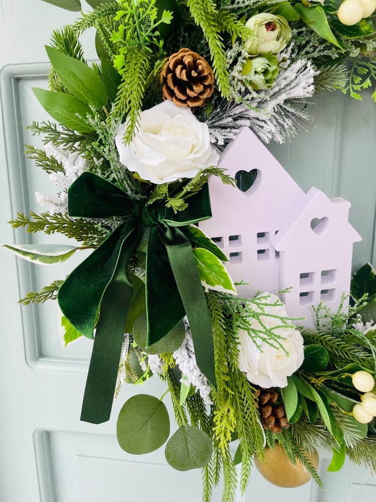 Image of 45cm Thick Wicker White Houses 